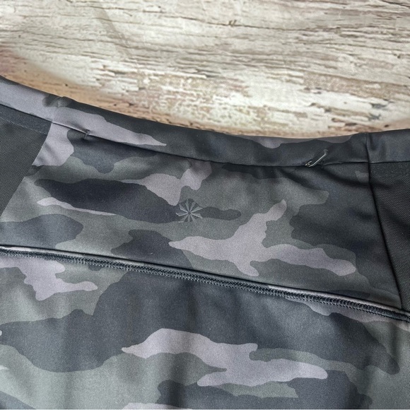 Athleta Matchpoint Camo Skort size S - Picture 7 of 13